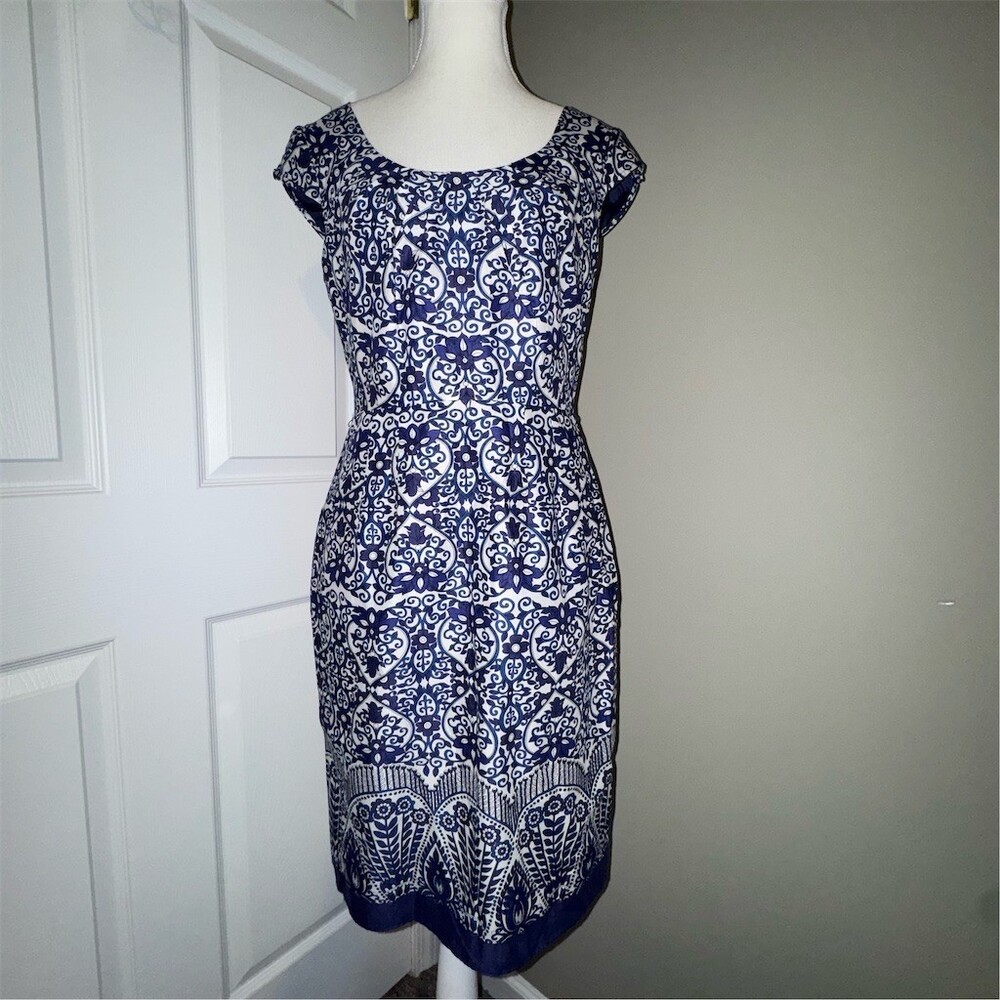 Adrianna Papell Dress Womens Size 6 Blue White Ornate‎ Tile Shift Lined Office